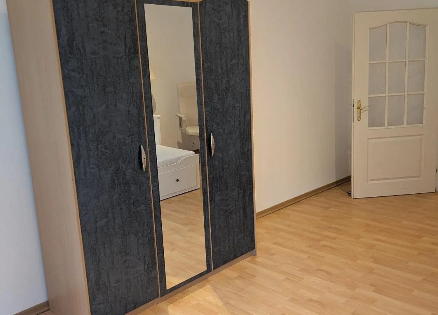 Apartment Gartenausblick - Near Metro Station Vienna Austria